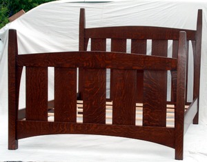 Gustav Stickley Harvey Ellis Inspired Queen-size Bed without inlay